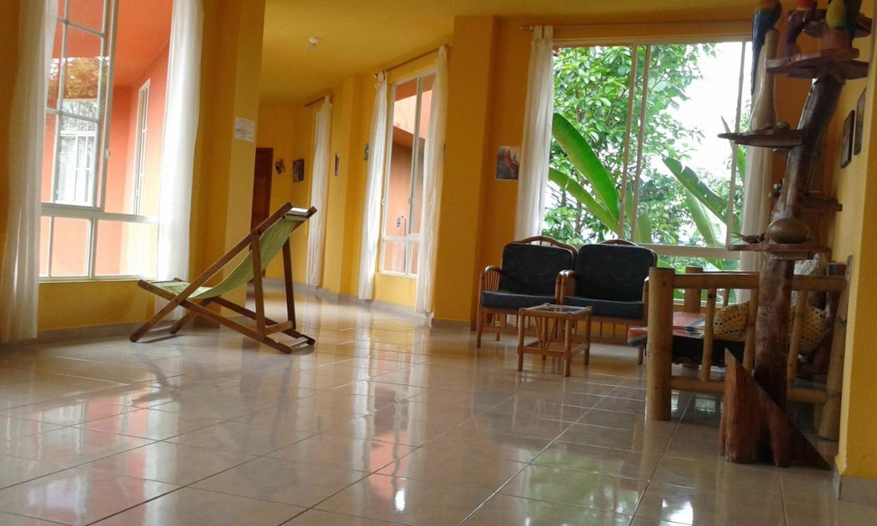 Hostal Tena Naui Экстерьер фото