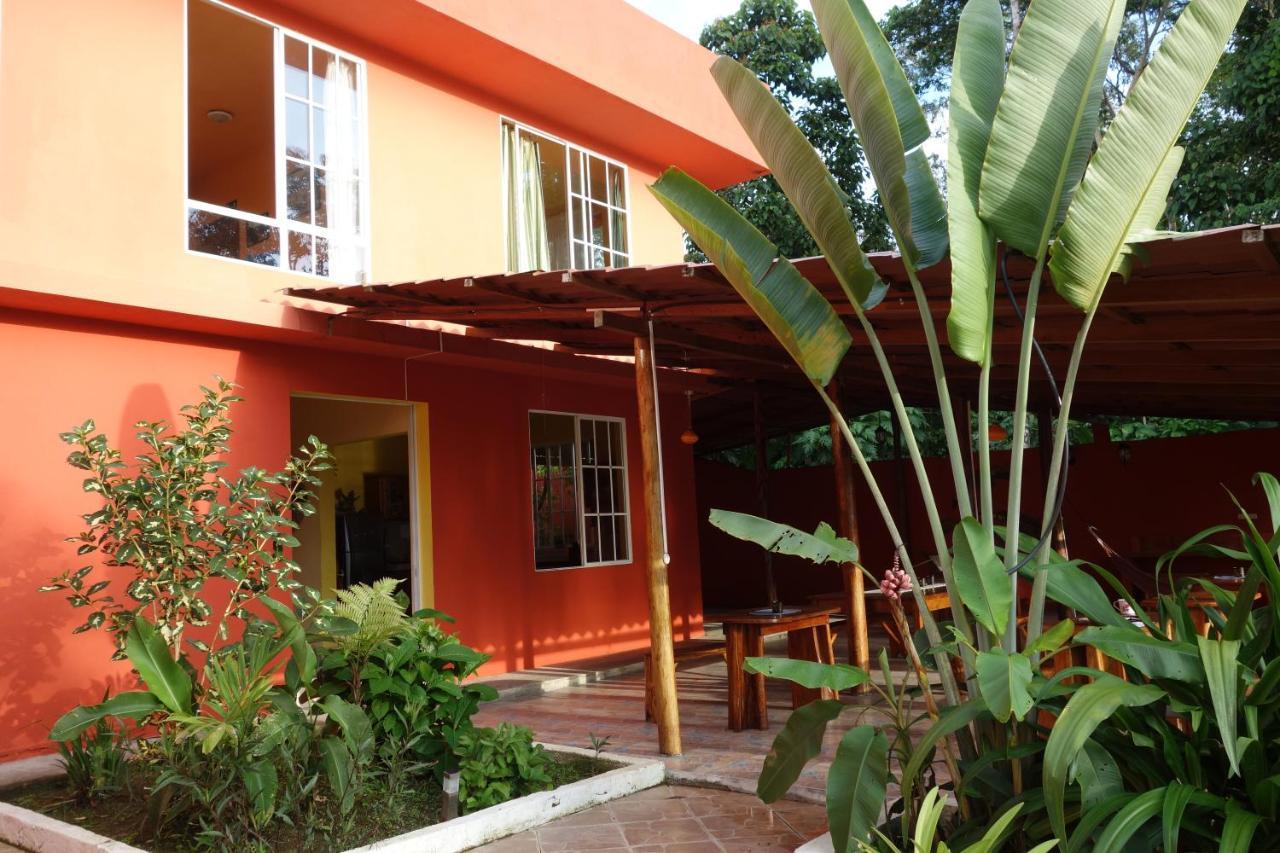 Hostal Tena Naui Экстерьер фото