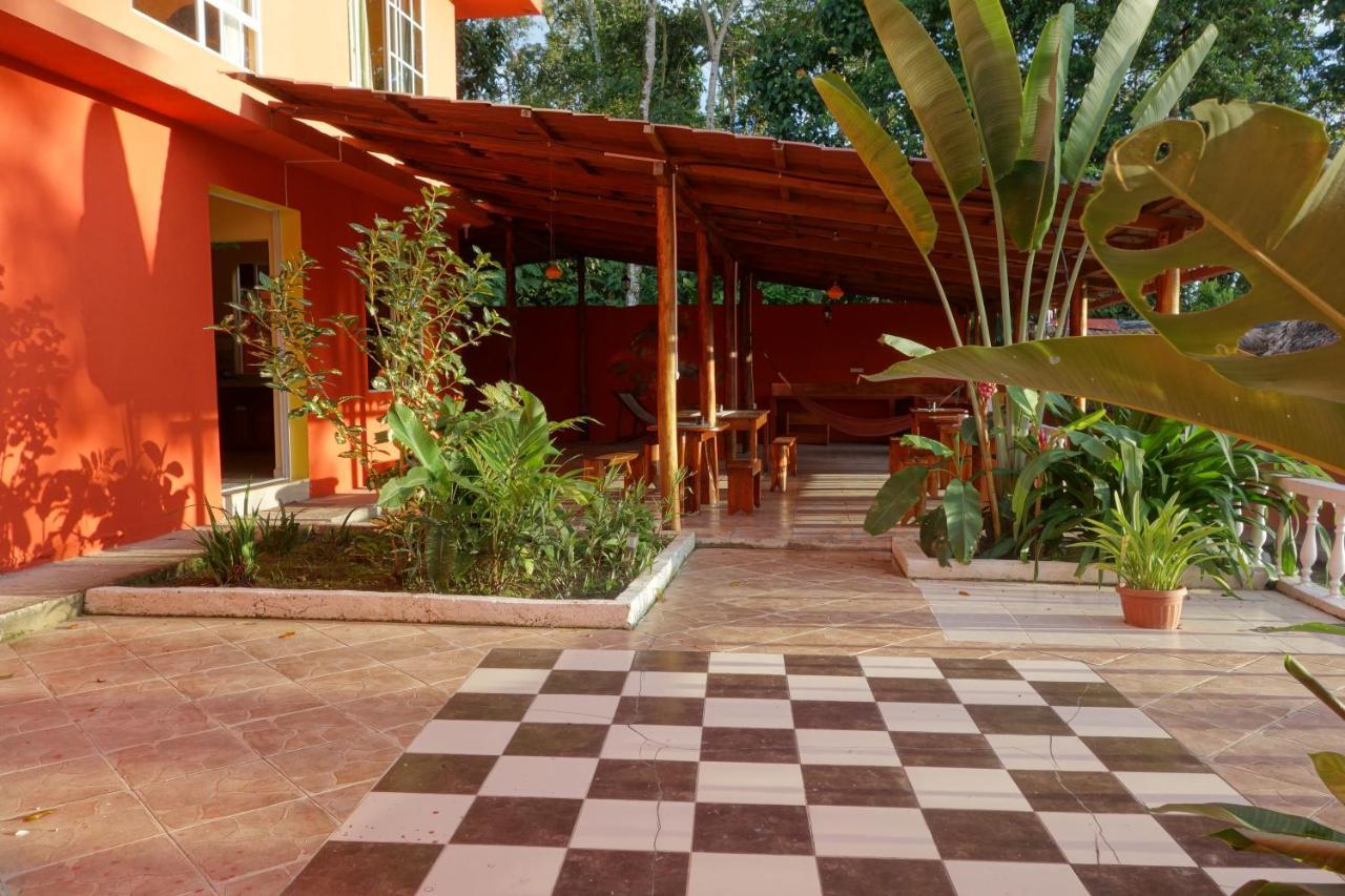 Hostal Tena Naui Экстерьер фото