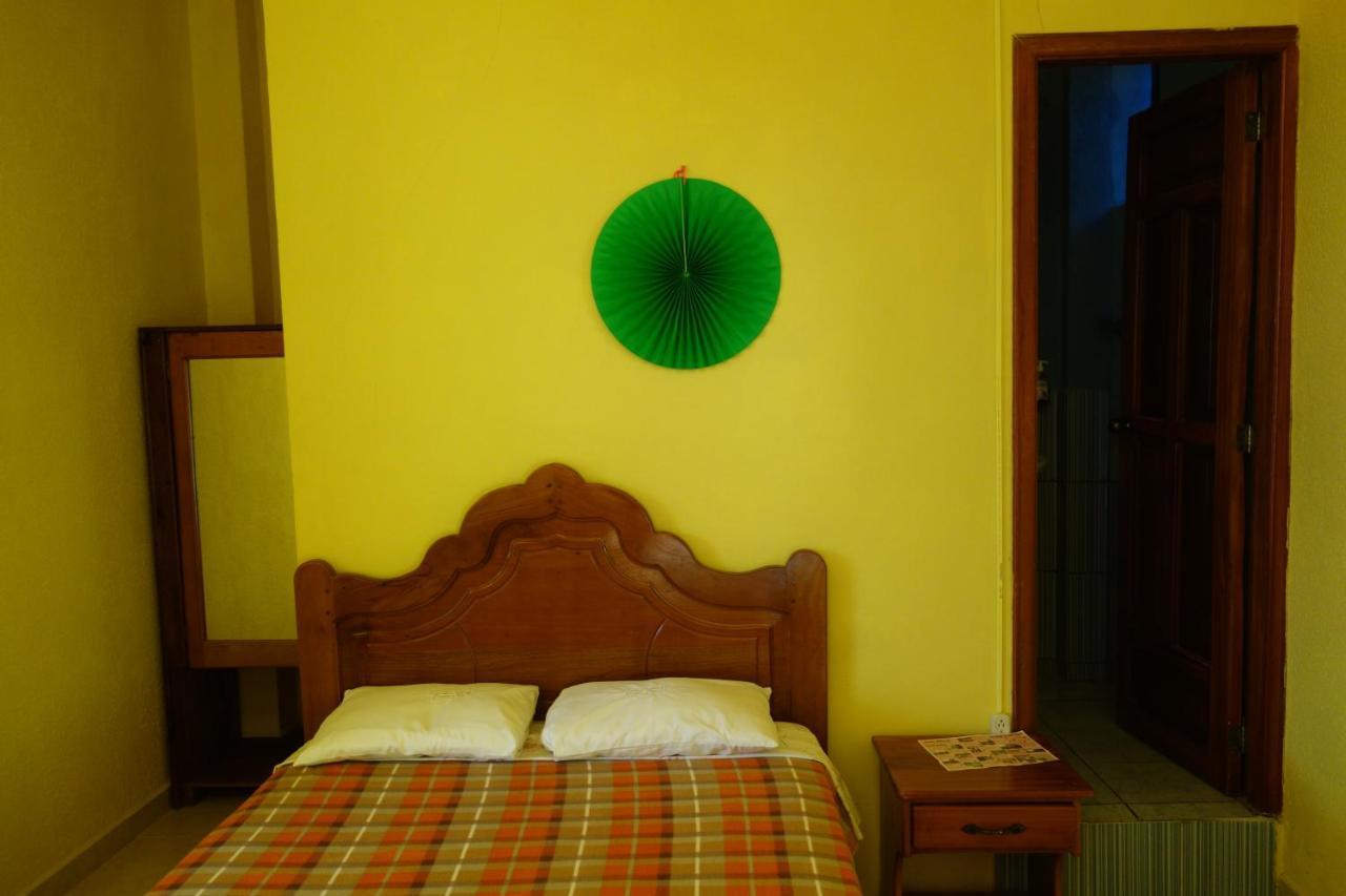 Hostal Tena Naui Экстерьер фото