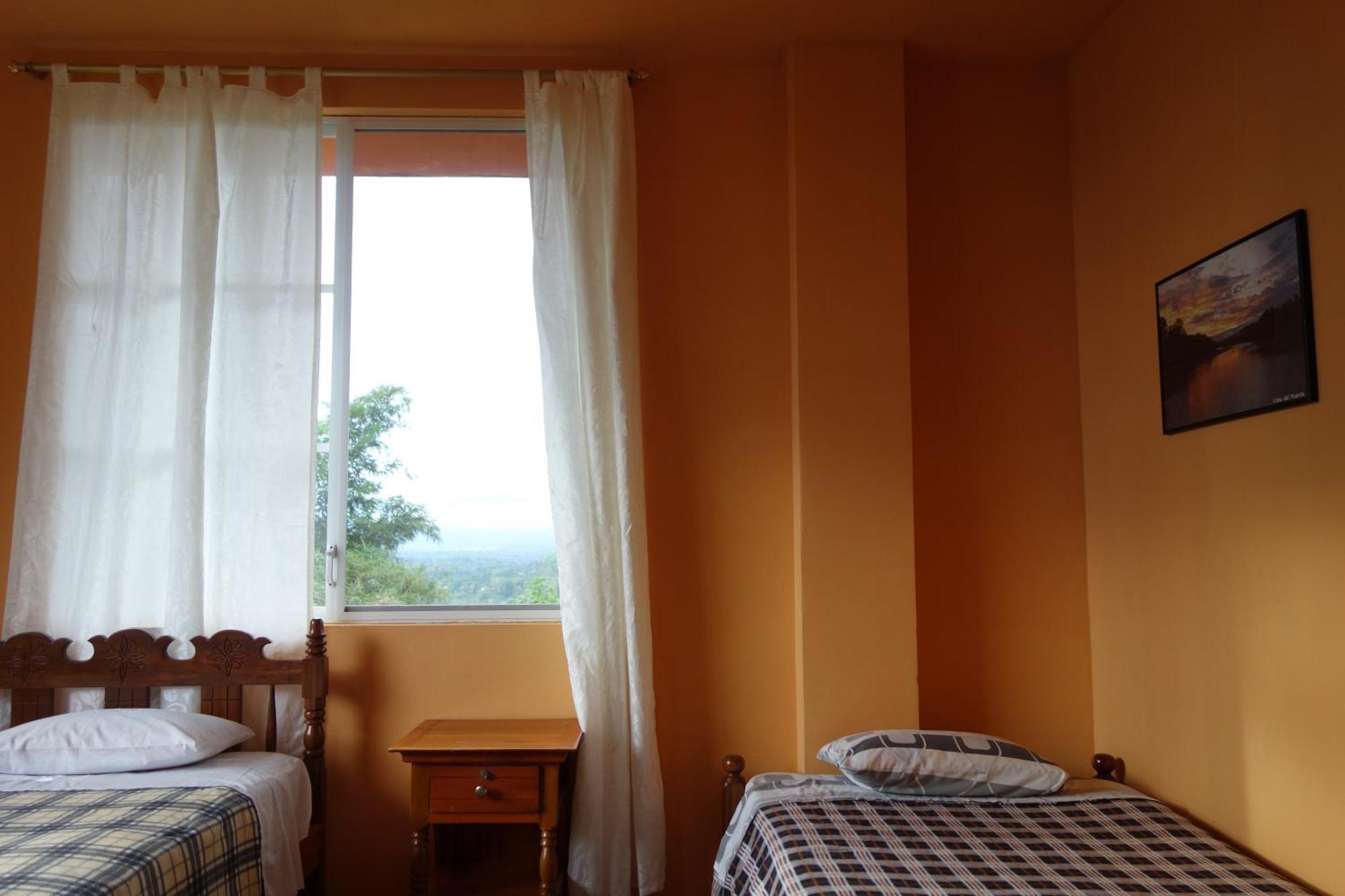 Hostal Tena Naui Экстерьер фото